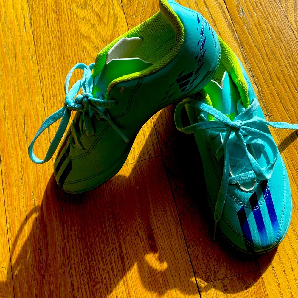 New! Indoor training shoes
